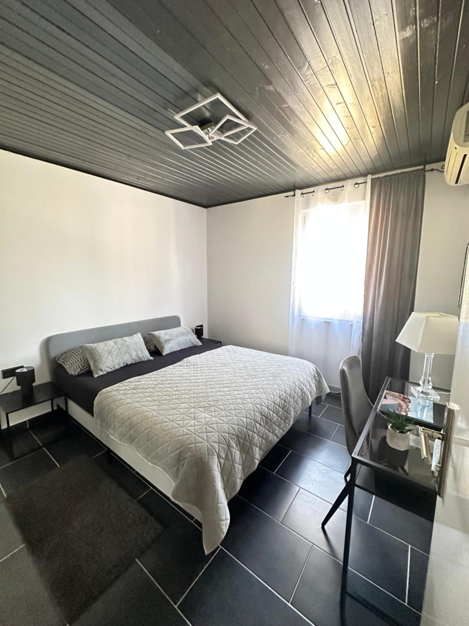 Apartmani Vernissage Biograd Na Moru Εξωτερικό φωτογραφία